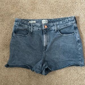 Universal Thread Vintage midi jean shorts